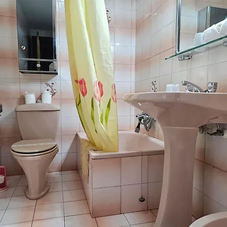 Apartamento Centrico Y Luminoso アパート ヒホン